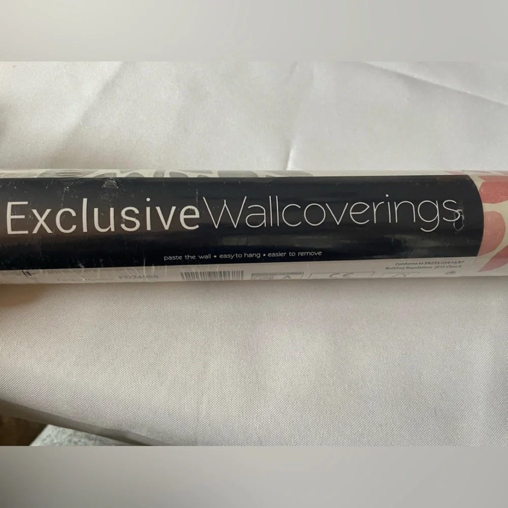 Exclusive Wallcoverings Made in England Pink & Gray Leaf Pattern FD24968